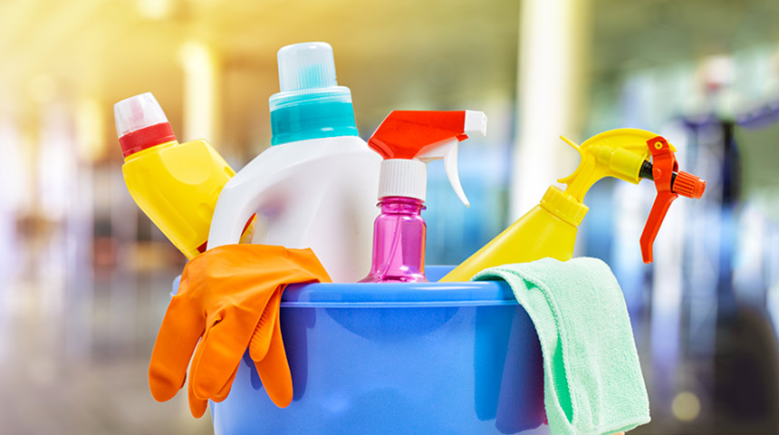 hero detergent in a bucket